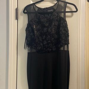 Black maxi no split embroidered top dress. Size 6. Worn 2X. Like new.